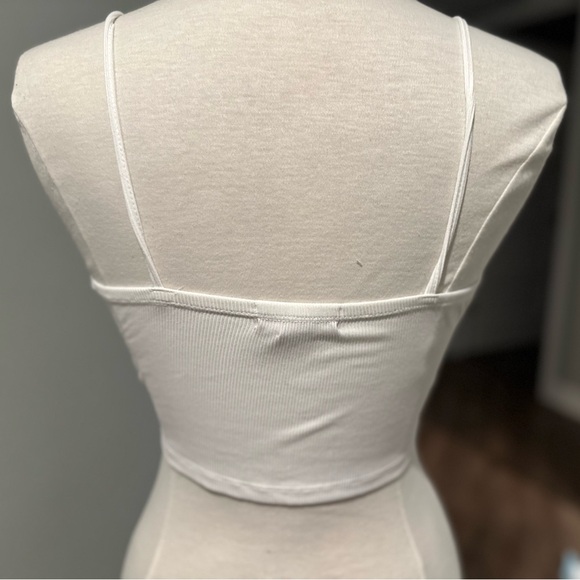 white crop top - Picture 2 of 2
